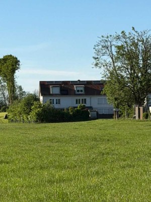 Neuwertiges "BSG" RMH mit Garage-Stellplatz-und vielen "Extras"