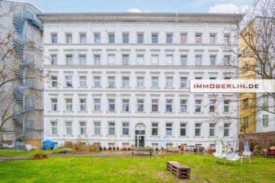 IMMOBERLIN.DE - Sympathische Altbauwohnung mit großer Westterrasse & kleinem Garten in ruhiger Lage