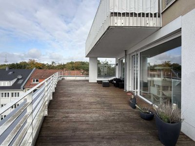 Traumhafte Dachterrassenwohnung im Stephaniviertel - 3 Zimmer mit Einbauküche und Stellplatz
