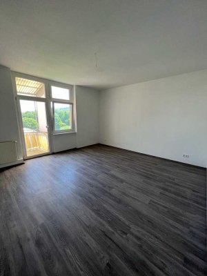 Sanierte 4,5-Zimmer Wohnung mit Balkon in ruhiger Lage