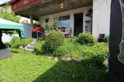 Einfamilienhaus mit Einliegerwohnung - Garten, Terrasse, Balkon und 3 Garagen