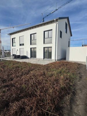 Prov.frei., Bezugsfertige Doppelhaushälfte ,  Ziegelmassiv, Keller, Garage, Stellplatz,