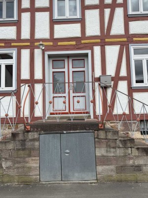 Ansprechende 3-Zimmer-Erdgeschosswohnung mit Balkon in Reinhardshagen