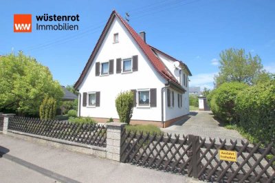 Charmantes Einfamilienhaus mit großem Potenzial und weitläufigem Garten in Giengen - Burgberg