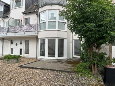 Erdgeschoss mit Terrasse - modernisierte 2-Zimmer Wohnung in Top-Lage - beugsfrei