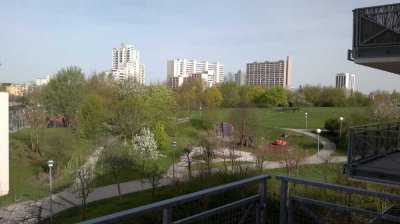 2 ZW, 3. OG/DG, TG, Leonberg am Stadtpark,ruhige Lage,Bad mit Wanne