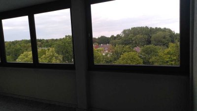 Gepflegte 1-Zimmer Wohnung in 6. Etage in ruhiger Lage am Park in Farmsen Berne