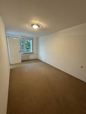 Zentral und ruhig: Schöne 2,5-Zimmer-Wohnung mit Balkon
