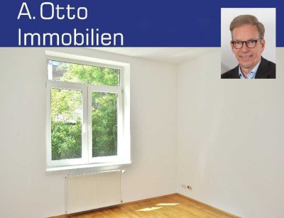 Krefeld - Zentrum, helle, moderne und ruhige 2 Zimmer Erdgeschoss Wohnung, mit Terrasse, Einbauküche