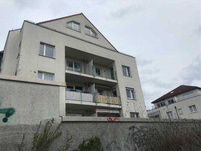 Exklusive, gepflegte 3-Raum-Wohnung mit Balkon und Einbauküche in Wildau