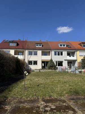 Modernisiertes Familien-Reihenhaus mit Garten, ruhige Lage & S-Bahn-Nähe