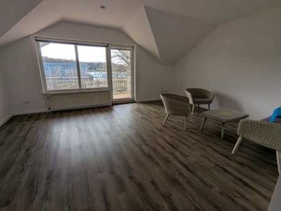 *** Tolle 3 ZKB-Wohnung mit Loggia und Garage ***
