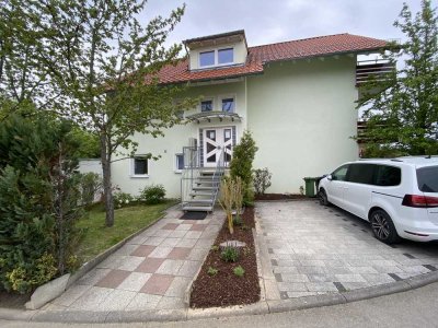 Moderne 5-Zi-Wohnung Hochglanz-Küche, Garten, Garage inkl., ruhig, grün, Nähe Schule