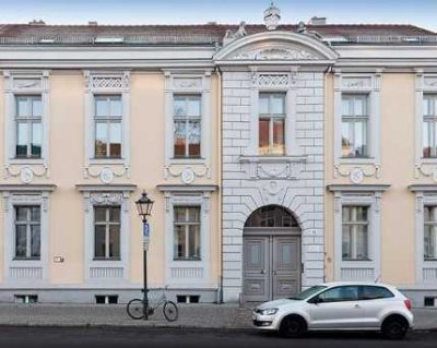 "Palais Poemè": Charmante Wohnung mit Gartenterrasse  (vermietet)