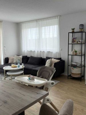 Barrierefreie 4-Zimmer-Wohnung mit Balkon und 2 Stellplätzen