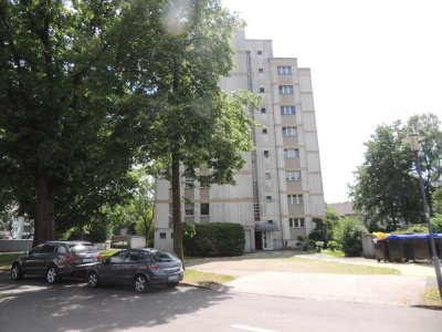 KR-GARTENSTADT - 3-ZIMMER-WOHNUNG IM ERDGESCHOSS MIT BALKON IN RUHIGER WOHNLAGE