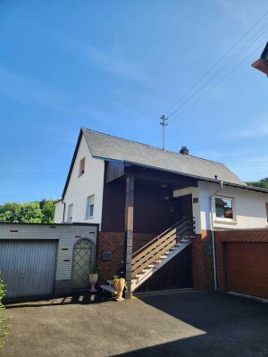 Großes Haus von Privat mit Garten/Garage/Schuppen/Grillstelle/