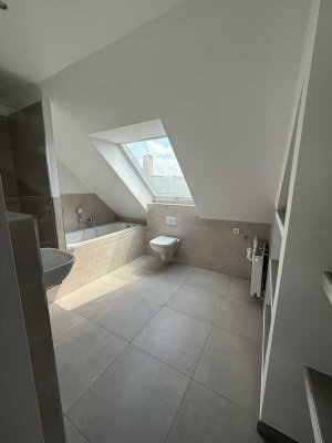 Exklusive 3-Zimmer-Dachgeschosswohnung mit gehobener Innenausstattung in Krefeld