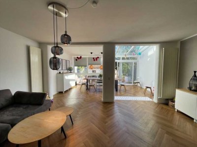 Ihr Familienglück beginnt hier, liebevoll modernisiertes Zuhause mit Garten, Wintergarten & Herz