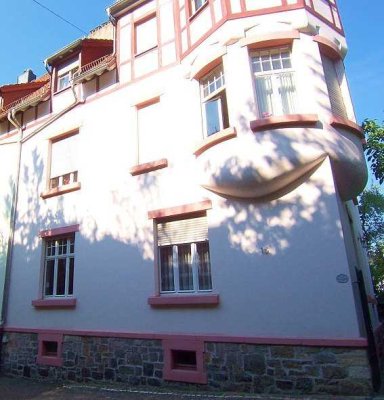 BINGEN am Rhein -Stadtbereich -- schöne und lichtdurchflutete  2 ZKB -STIL-ALTBAUWOHNUNG  im EG !
