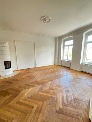 Lichtdurchflutete Beletage in Gründerzeit-Stadtvilla! Provisionsfrei!