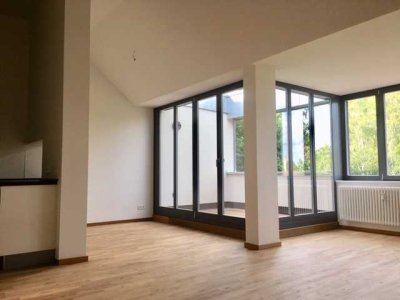 Neu! Erstbezug in Berlin-Staaken! Tolle Dachgeschoßwohng. mit hochwertiger Ausstattung in Grünlage!