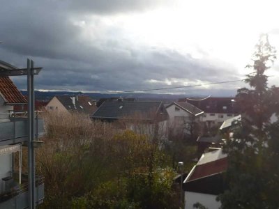 Moderne 3-Zimmer-Wohnung mit Balkon und Einbauküche in Köngen