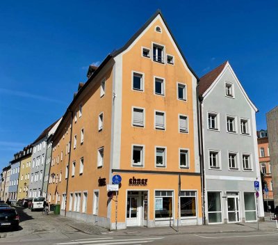 Gepflegte 1-Zimmer-Wohnung mit Einbauküche im Zentrum am Arnulfsplatz.