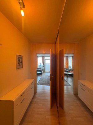 Moderne 1-Zimmer Wohnung mit Balkon im 8. OG in München-Moosach