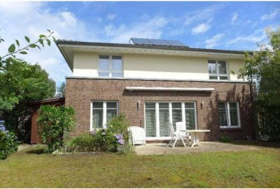Modernes Haus mit 6 Zimmern und großem Garten in Sasel – zur Miete bis Anfang 2028