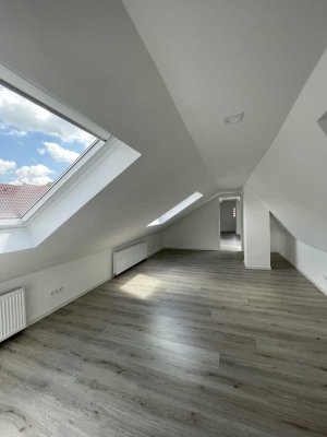 ++ Sanierte 6-Zimmer-Wohnung inkl. DG-Hobbyraum ++ Einbauküche ++ Stellplatz ++ Altbau ++