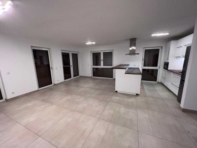 Exklusive Maisonette-Wohnung im Lessig Quartier – Privateingang, Terrasse, Balkon & eigener Stellpla