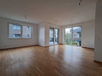 Helle und geräumige 4-Zimmer-Wohnung mit großem Balkon! Einziehen und wohlfühlen!