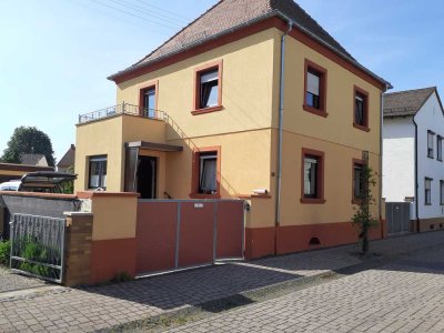 Preiswertes 5-Zimmer-Einfamilienhaus in Heßheim