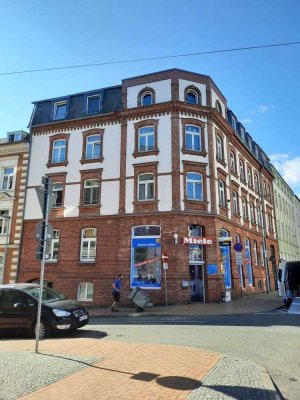 2-Zimmerwohnung im Dachgeschoss in der Paulstadt, Einbauküche, Abstellraum+Keller,  350m zum HBF