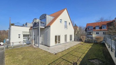 Hochwertig saniert: Lichtdurchflutete 3-Zimmerwohnung mit Terrasse