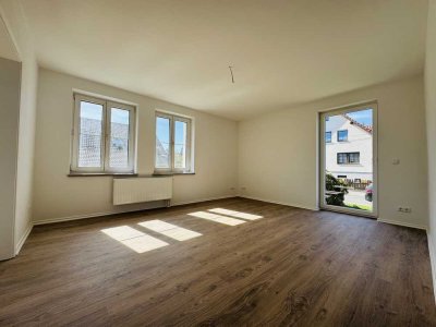 „Stilvoll wohnen im Grünen: Neu sanierte 4-Zimmer-Wohnung mit 2 Bädern“