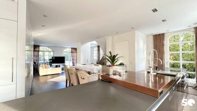 # SQ - VILLA IN TOP LAGE MIT SWIMMINGPOOL UND TIEFGARAGE - TOP LAGE &amp; EIN UNBEBAUTES GRUNDSTÜCK MIT ca. 751 m² GRUNDFLÄCHE