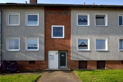 Gemütliche Wohnung mit Tageslichtbad // 1.OG rechts