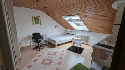 Schöne 1-Zimmer Wohnung im 2. OG in Frankfurt-Schwanheim
