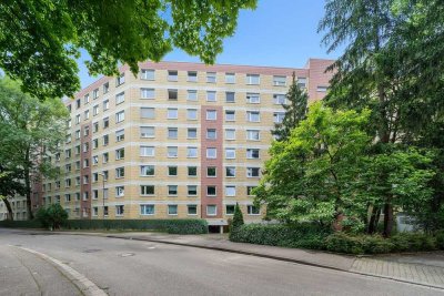 Zentrale 3-Zimmer-Wohnung mit Erbbaurecht
und großem Balkon & TG-Stellplatz!
