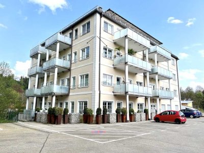 ATTRAKTIV-GROßZÜGIG-NEUWERTIG-HELL RAUMHÖHE 3M, BARRIEREFREI, 2 BALKONE,