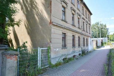 Renovierungsbedürftiges Mehrfamilienhaus mit großem Potenzial!