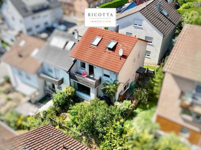 Charmantes Reiheneckhaus mit Gartenidylle, Balkon und ausgebautem Dachspitz