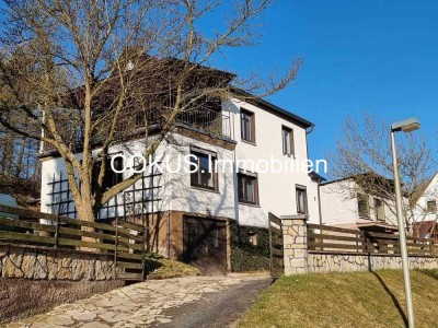 EFH Familientraum mit XL-Garten, 4x Garage - Ihr Zuhause in idyllischer Lage