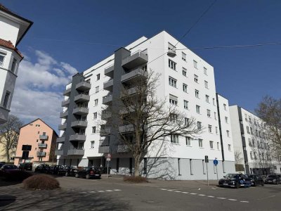 +++Modern möbelierte 2 Zimmerwohnung mit Balkon und Stellplatz+++