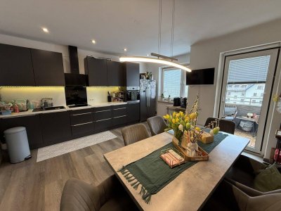 Schöne 4-Zimmer Wohnung mit Ausblick