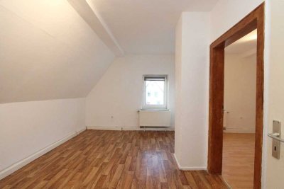 Schön aufgeteilte 2-Zimmer-Dachgeschosswohnung mit Wohnküche in Lohfelden