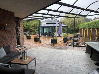 Bungalow mit großzügigem Garten und Pool in Langen