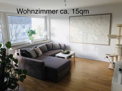 Wunderschöne, lichtdurchflutete 4- Zimmer Dachgeschosswohnung (81qm) mit großer Süd-West Loggia